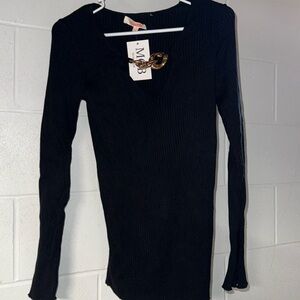 NWT! Women’s Ribbed Gold Chain Collar Top